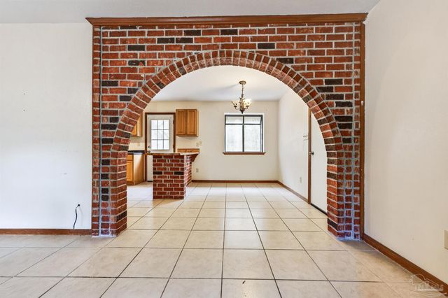 2878 Godwin Ln, Pensacola, FL 32526