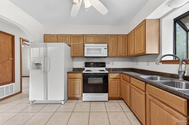 2878 Godwin Ln, Pensacola, FL 32526