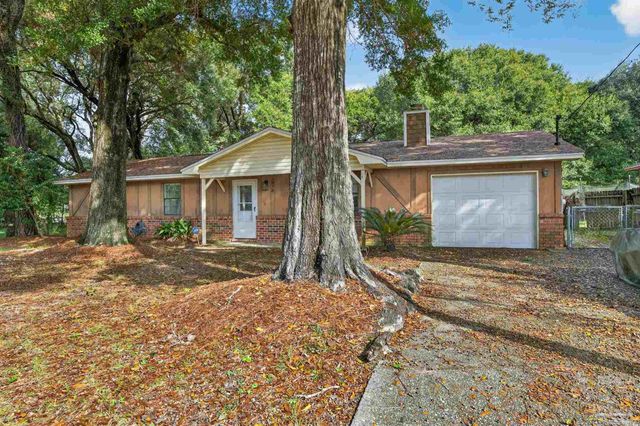 2878 Godwin Ln, Pensacola, FL 32526