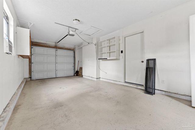 2878 Godwin Ln, Pensacola, FL 32526