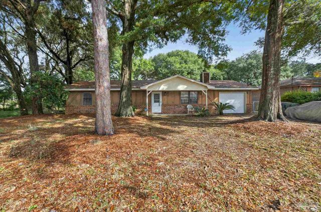 2878 Godwin Ln, Pensacola, FL 32526
