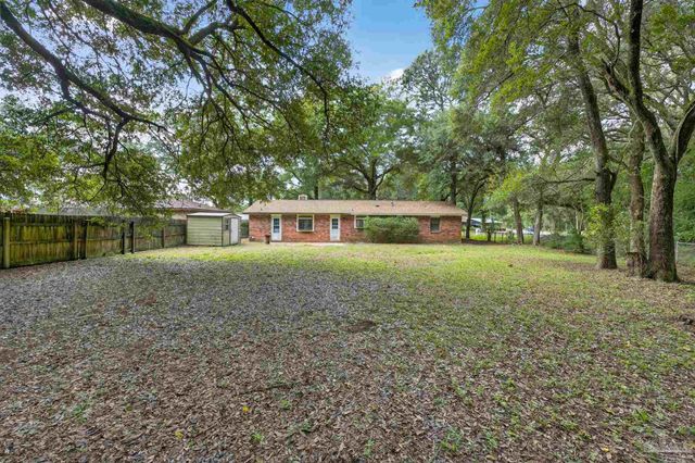 2878 Godwin Ln, Pensacola, FL 32526