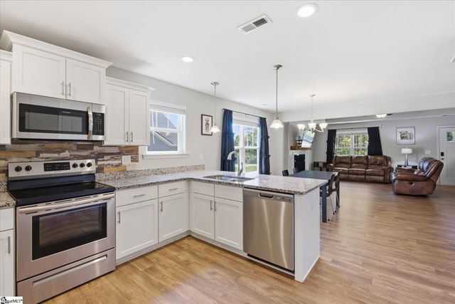 135 Mill Gin Road, Campobello, SC 29322