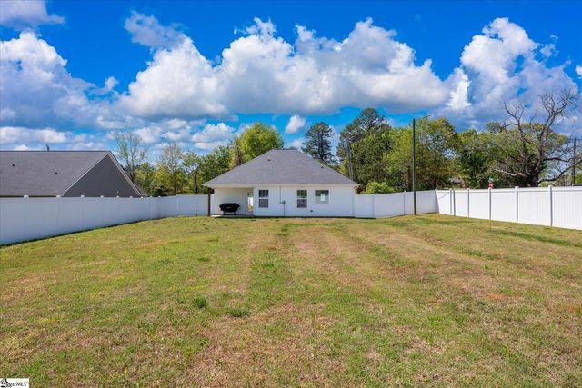 135 Mill Gin Road, Campobello, SC 29322