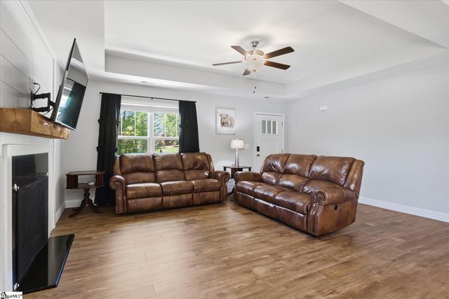 135 Mill Gin Road, Campobello, SC 29322