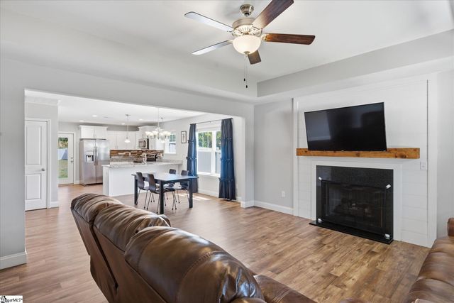 135 Mill Gin Road, Campobello, SC 29322