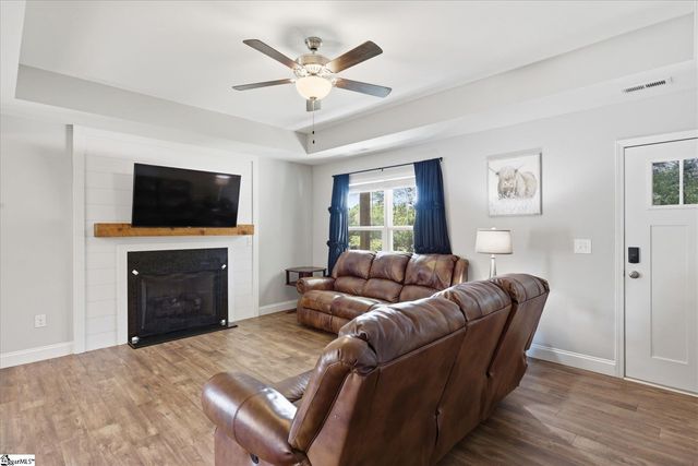 135 Mill Gin Road, Campobello, SC 29322