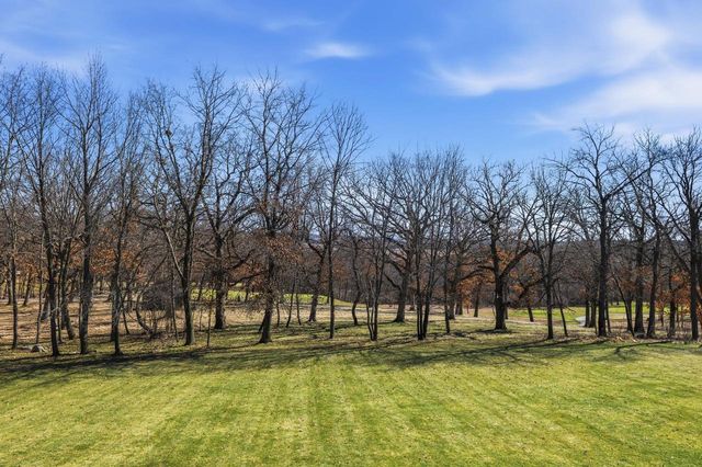111 Legend WAY, Wales, WI 53183