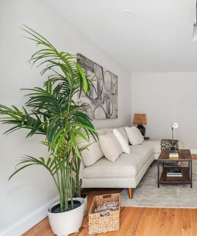 9-13 Sutherland Rd 1, Arlington, MA 02476