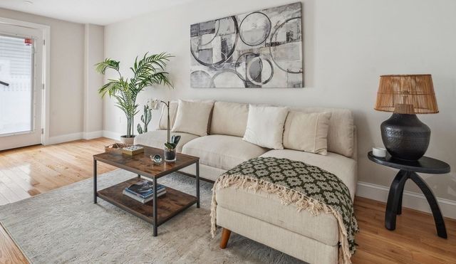 9-13 Sutherland Rd 1, Arlington, MA 02476