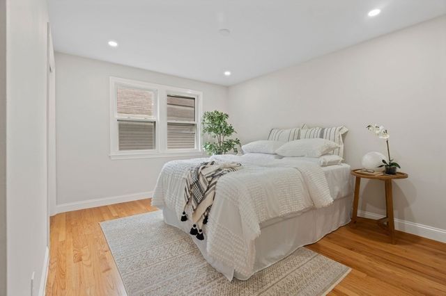 9-13 Sutherland Rd 1, Arlington, MA 02476