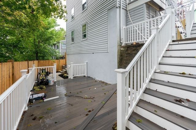 9-13 Sutherland Rd 1, Arlington, MA 02476