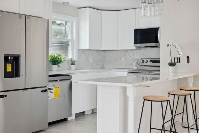 9-13 Sutherland Rd 1, Arlington, MA 02476