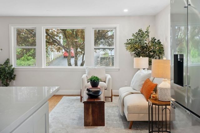 9-13 Sutherland Rd 1, Arlington, MA 02476