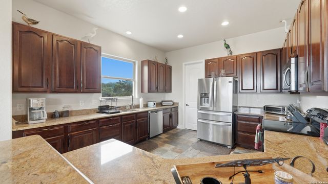 628 Country, Canyon Lake, TX 78133