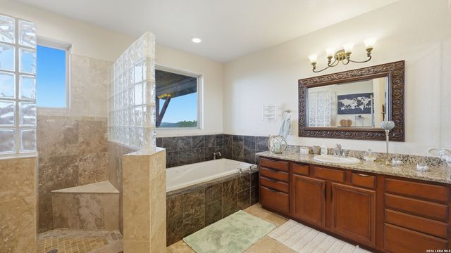 628 Country, Canyon Lake, TX 78133
