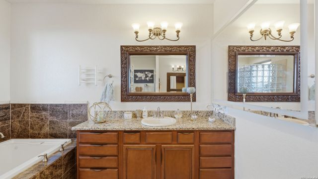 628 Country, Canyon Lake, TX 78133