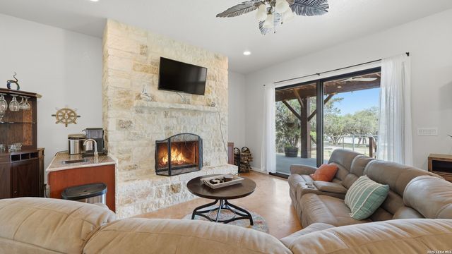 628 Country, Canyon Lake, TX 78133