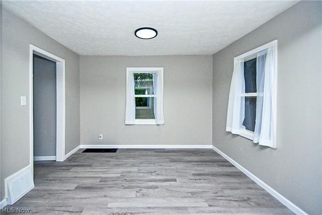 542 Montgomery Street, Akron, OH 44305