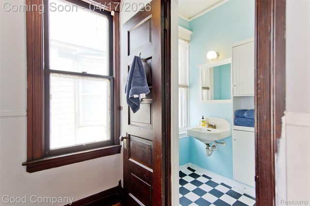 1728 Parker Street, Detroit, MI 48214