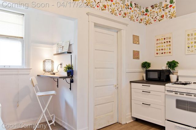 1728 Parker Street, Detroit, MI 48214