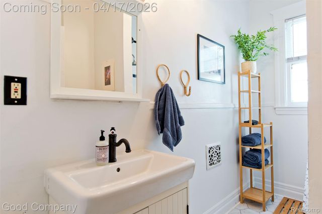 1728 Parker Street, Detroit, MI 48214