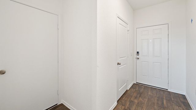 15000 Welsh Cobb RD B, Manor, TX 78653