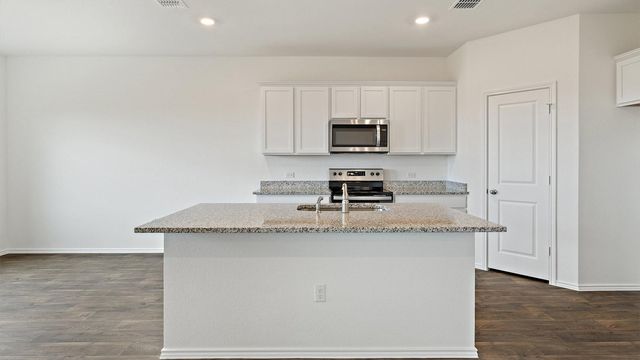 15000 Welsh Cobb RD B, Manor, TX 78653