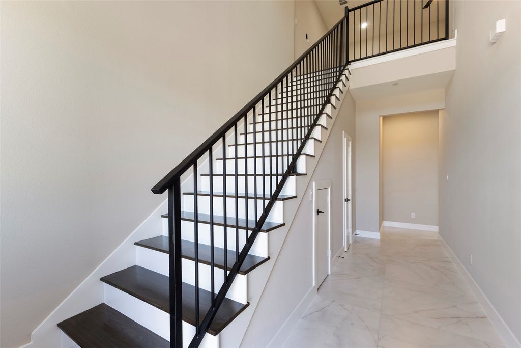 2390 Usman Drive, Irving, TX 75062 — photo 4
