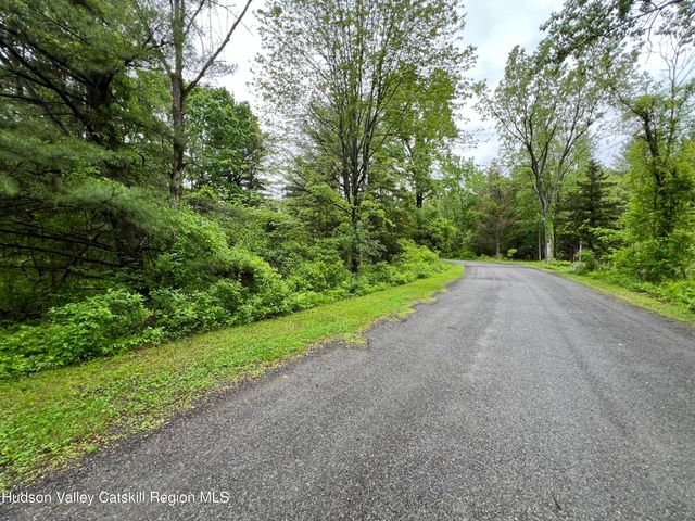 101 Ichabod Crane Circle, Coxsackie, NY 12051