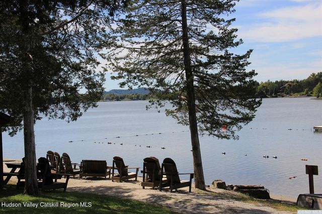 101 Ichabod Crane Circle, Coxsackie, NY 12051