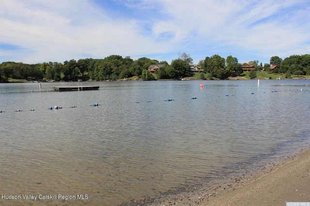 101 Ichabod Crane Circle, Coxsackie, NY 12051