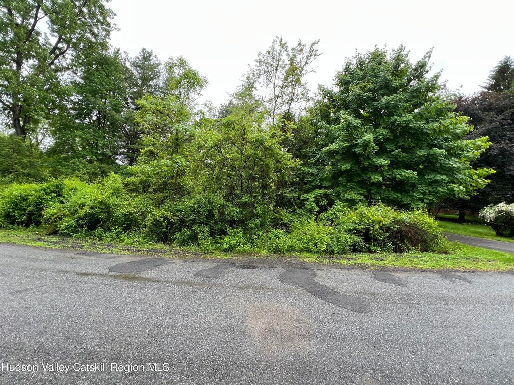 101 Ichabod Crane Circle, Coxsackie, NY 12051