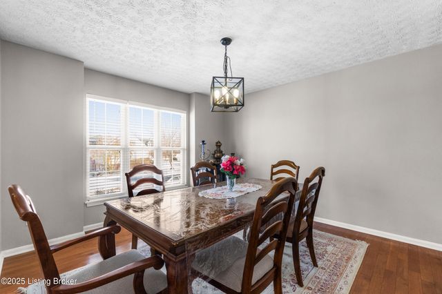 3102 Binnacle Pl, Louisville, KY 40220