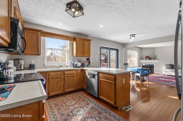 3102 Binnacle Pl, Louisville, KY 40220