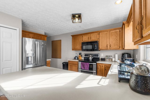 3102 Binnacle Pl, Louisville, KY 40220