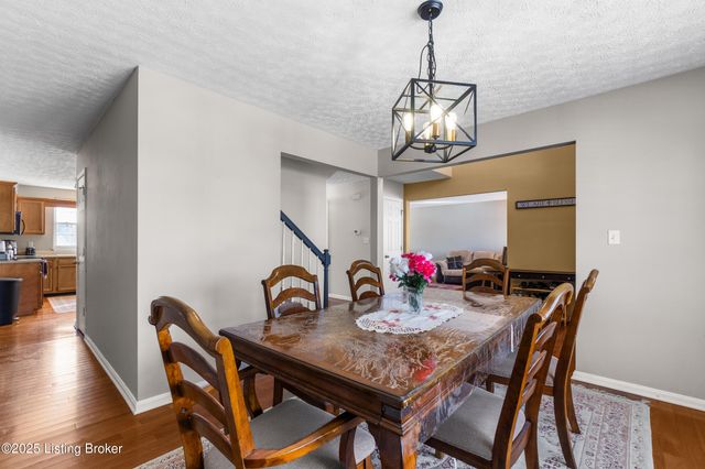 3102 Binnacle Pl, Louisville, KY 40220