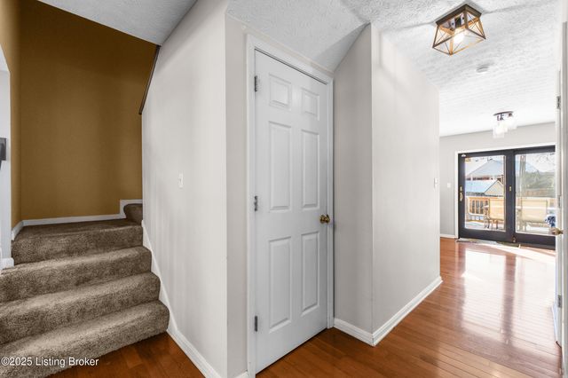 3102 Binnacle Pl, Louisville, KY 40220