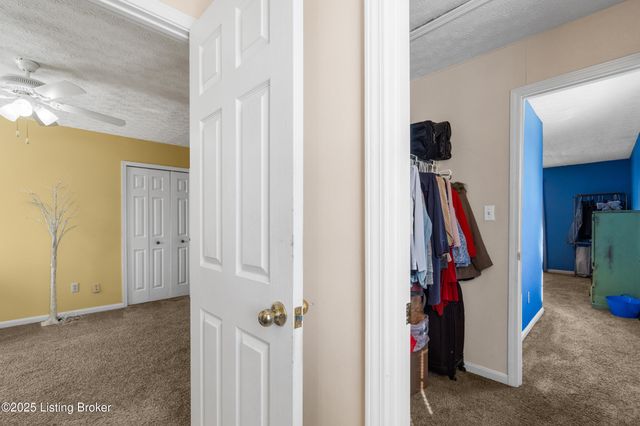 3102 Binnacle Pl, Louisville, KY 40220