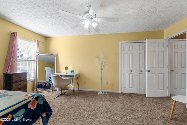 3102 Binnacle Pl, Louisville, KY 40220