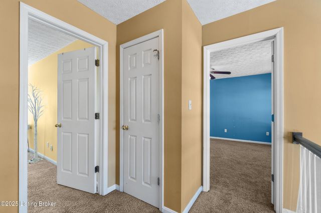 3102 Binnacle Pl, Louisville, KY 40220