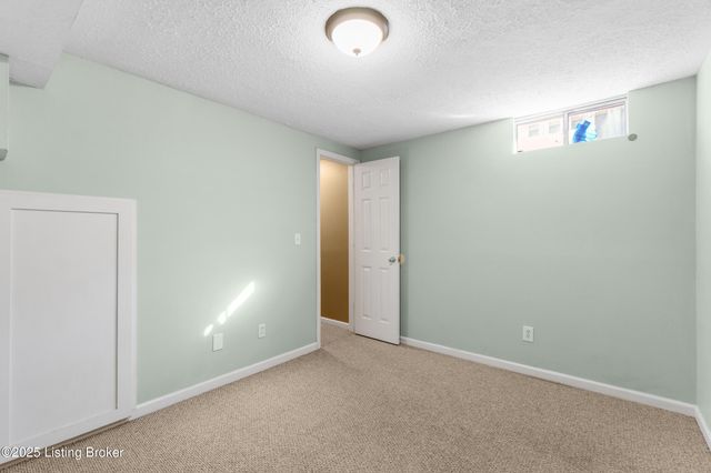 3102 Binnacle Pl, Louisville, KY 40220