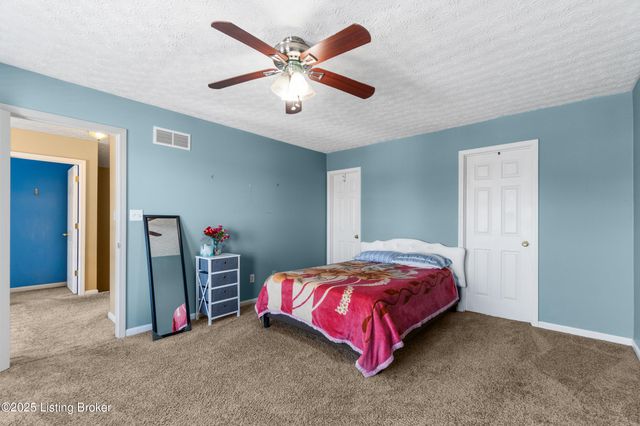 3102 Binnacle Pl, Louisville, KY 40220