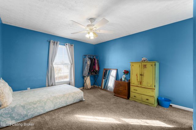 3102 Binnacle Pl, Louisville, KY 40220