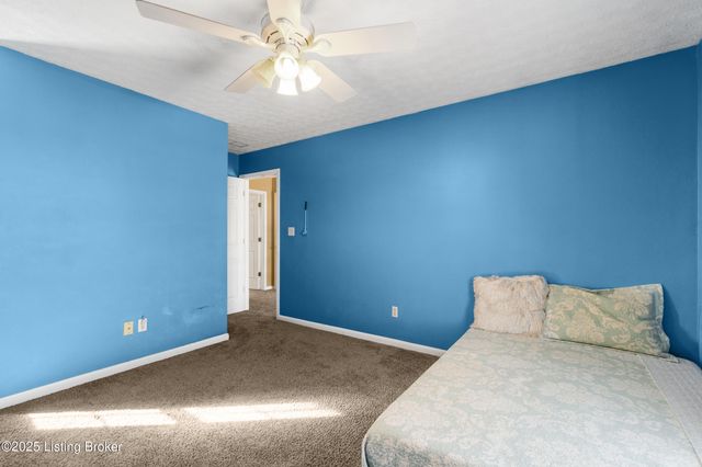 3102 Binnacle Pl, Louisville, KY 40220