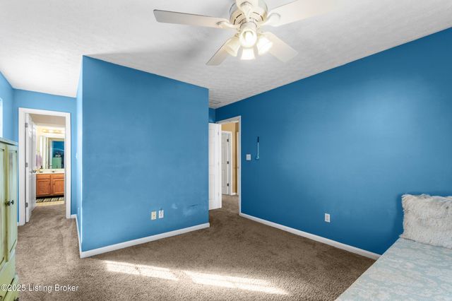 3102 Binnacle Pl, Louisville, KY 40220