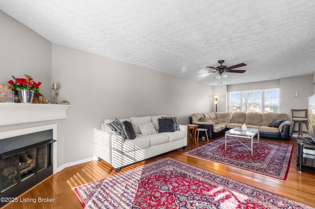 3102 Binnacle Pl, Louisville, KY 40220