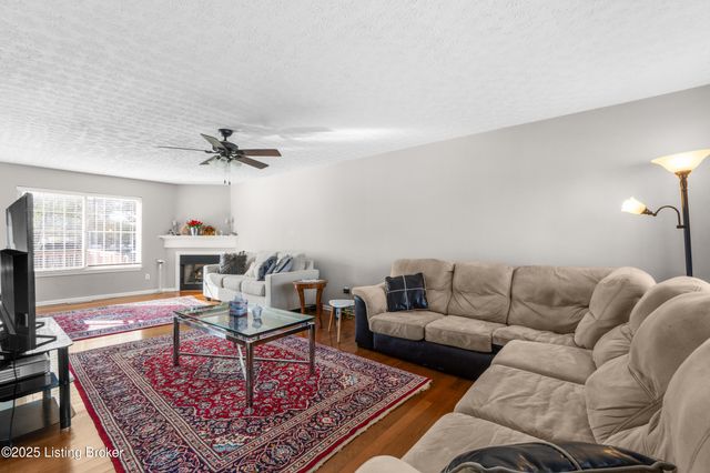 3102 Binnacle Pl, Louisville, KY 40220