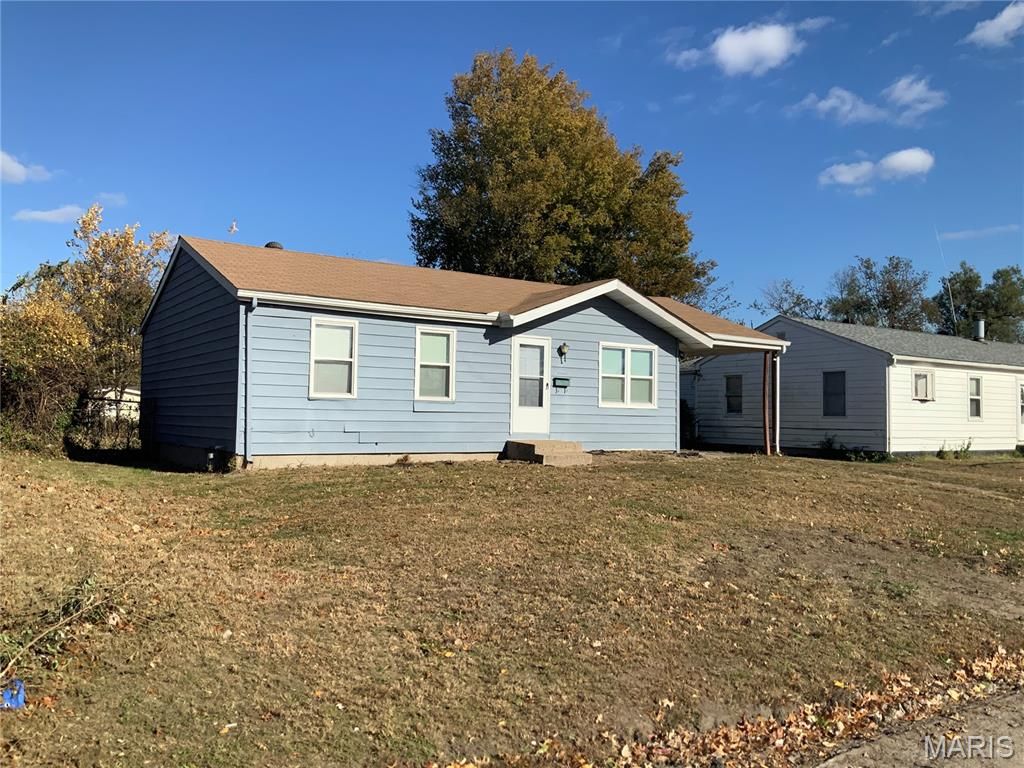 1511 Andrews Drive, East St Louis, IL 62206