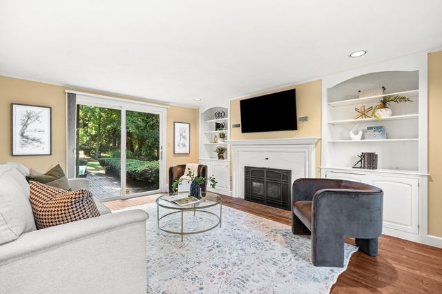 1 Overlook Way, Winchester, MA 01890